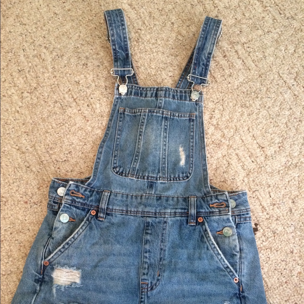 Short overalls